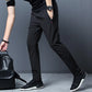 Pantaloni casual da uomo a gamba dritta, taglio slim, con elastico in vita
